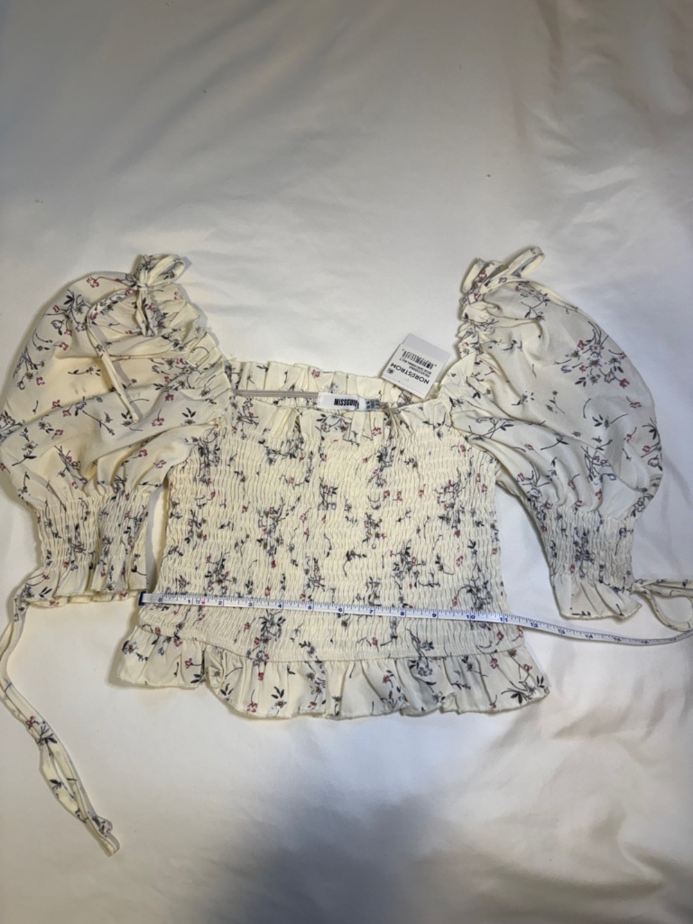 Missguided Cream Floral Smocked Puff Sleeve Crop Top